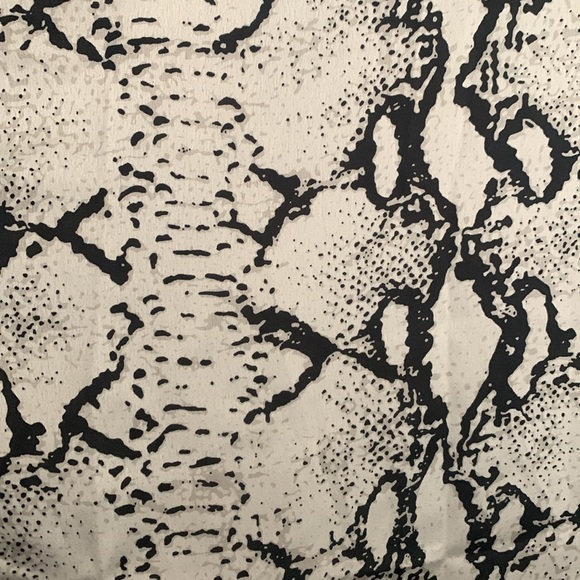 Aqua Animal Python Snake Print Midi Shirt Dress Size Small NWT - Picture 4 of 4